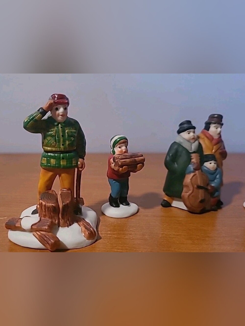 Miscellaneous Lot Department 56 Christmas Figurines - Picture 13 of 15